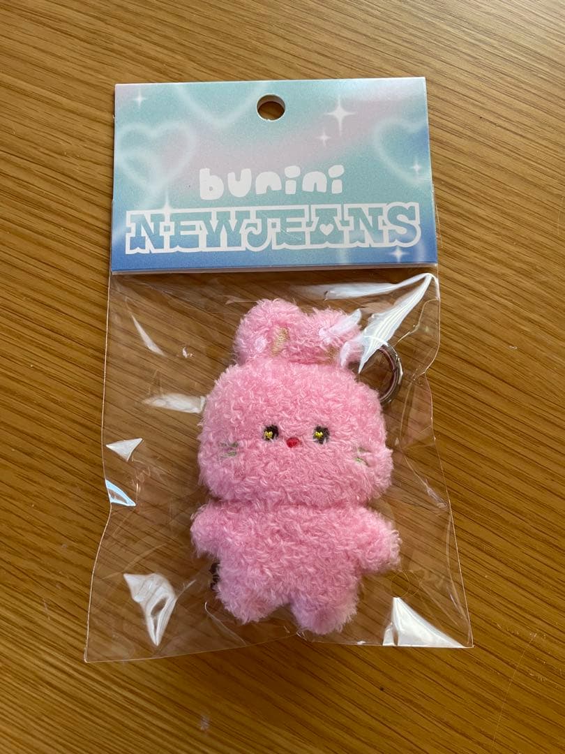 NewJeans ぬいぐるみ キーリング ハニ ピンク - メルカリ