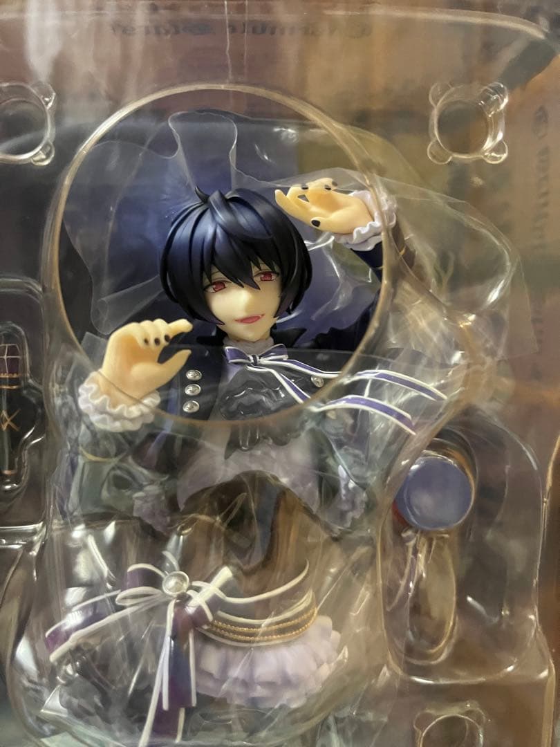 ☆未開封【あんスタ】朔間 凛月 1/7スケールフィギュア（アルター