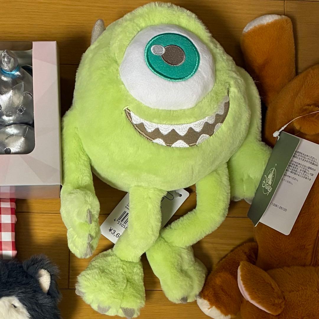 モンスターズインク マイク ぬいぐるみ ディズニーストア - メルカリ