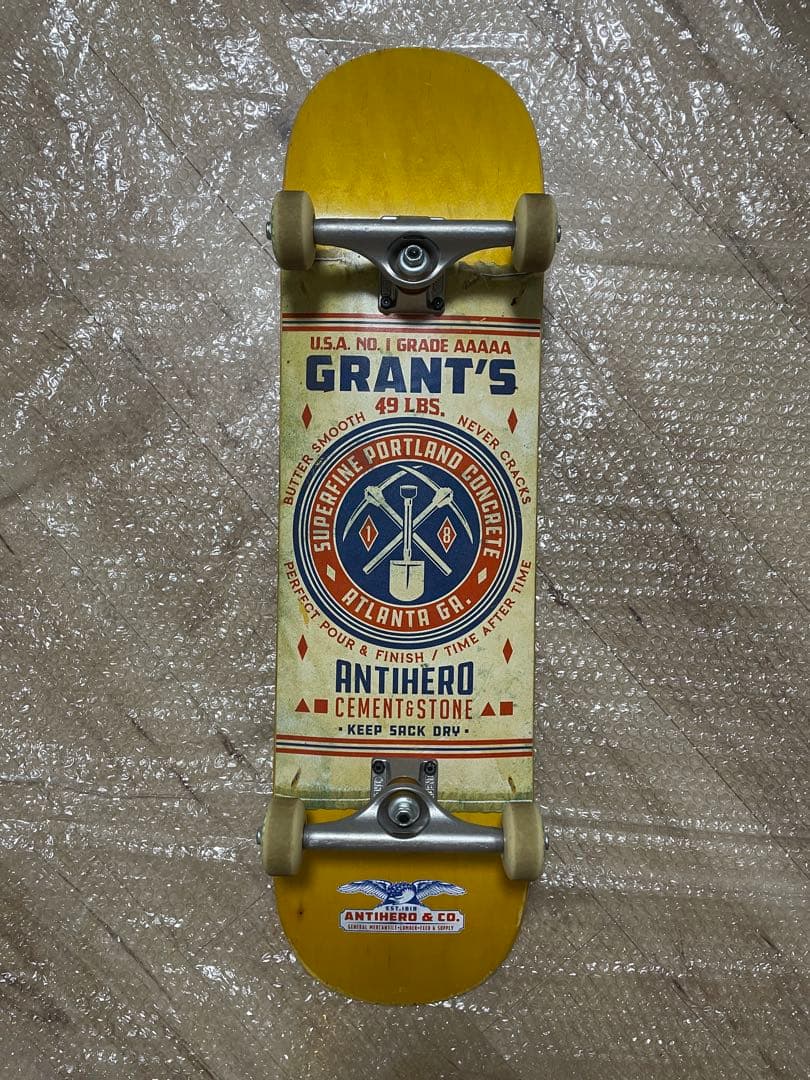 ANTIHERO GRANT'S スケートボード Anti-Hero Grant Bandit 8.5