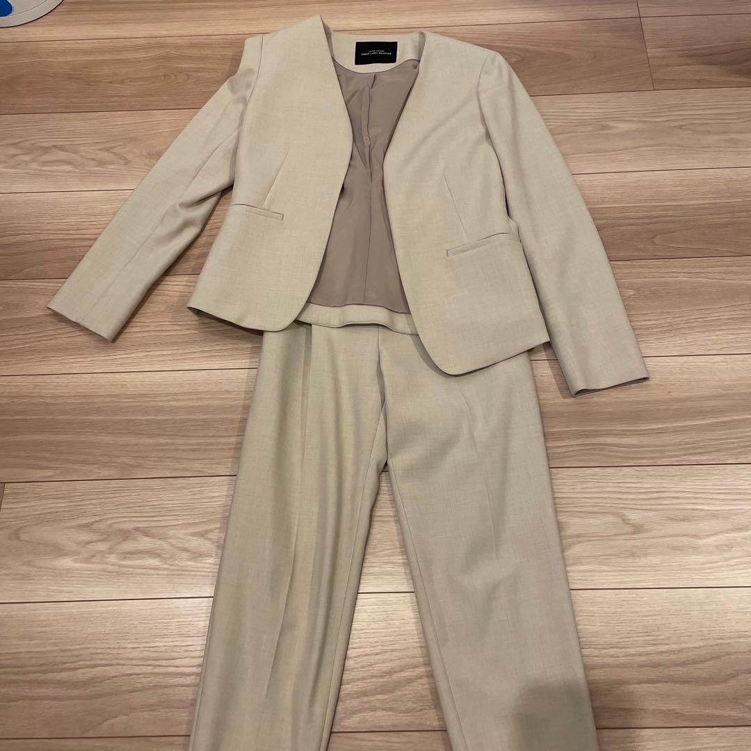 美品⭐︎GREEN LABEL RELAXING ベージュパンツスーツ　Ｓサイズ
