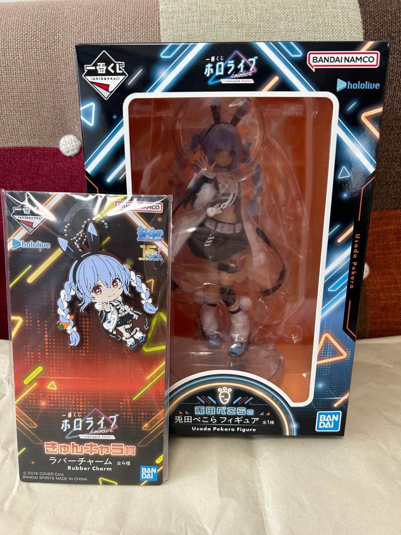 ホロライブ　兎田ぺこら　フィギュア　ラバーチャーム