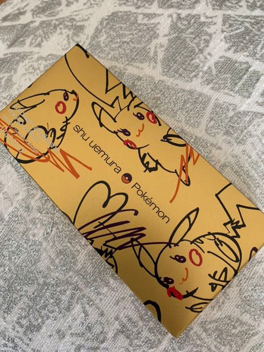 限定品【シュウウエムラ】ピカチュウミニリップコフレ