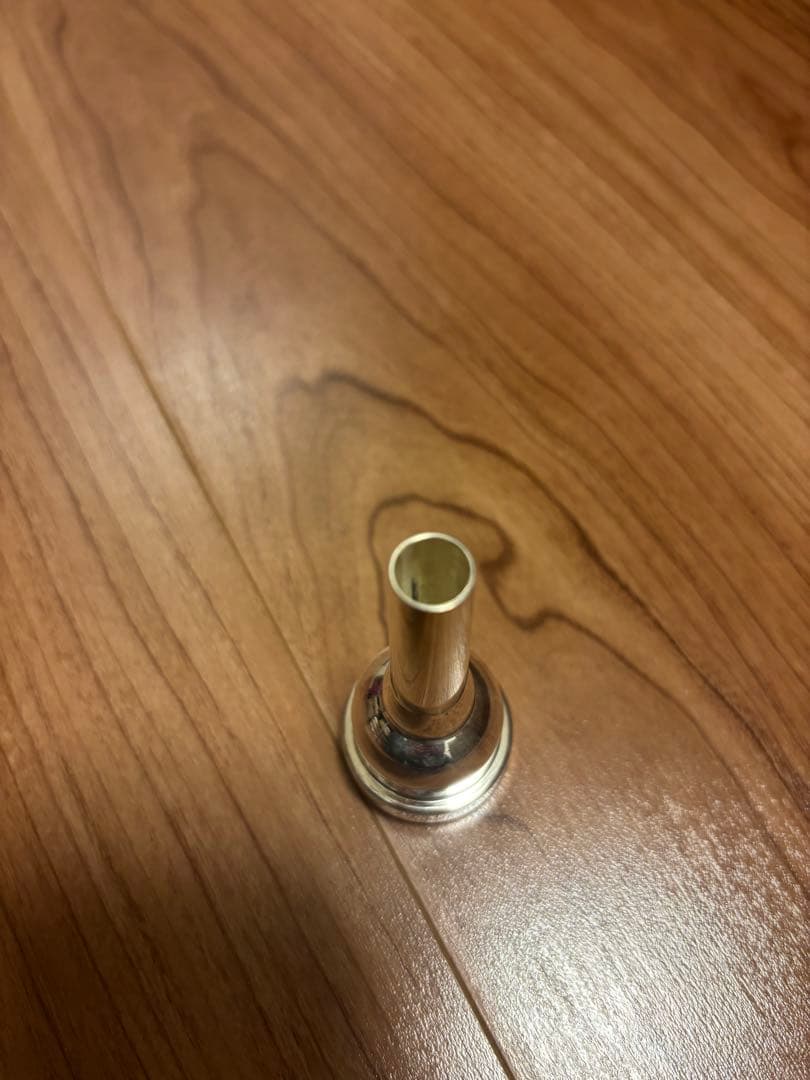 試奏のみ アルトホルン テナーホーン用マウスピース ベッソン4