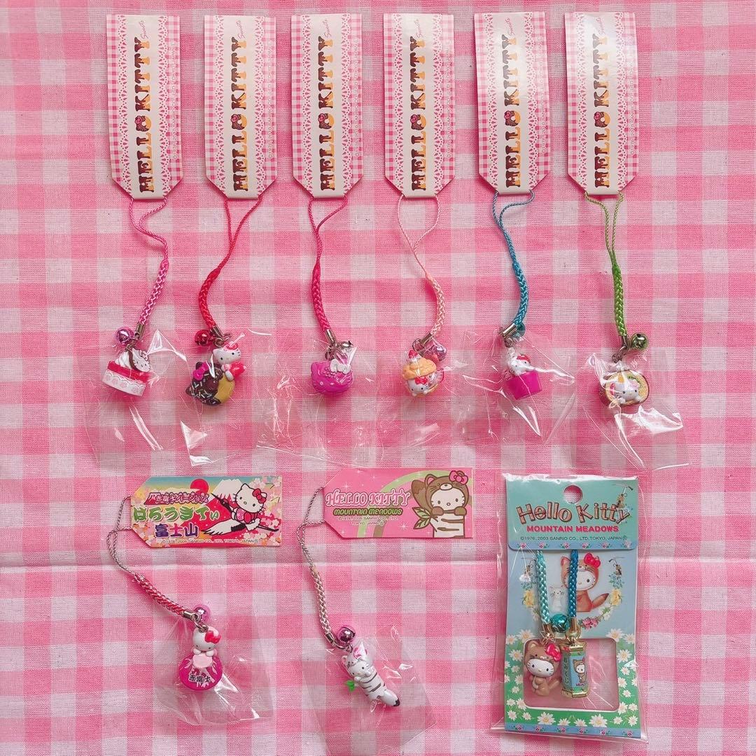 ♡ 激レア 希少 ハローキティ kitty スイーツ ご当地 根付け 赤富士 ♡ 福岡限定！おいしい魅力をぎゅっと詰め込んだハローキティの根付けが