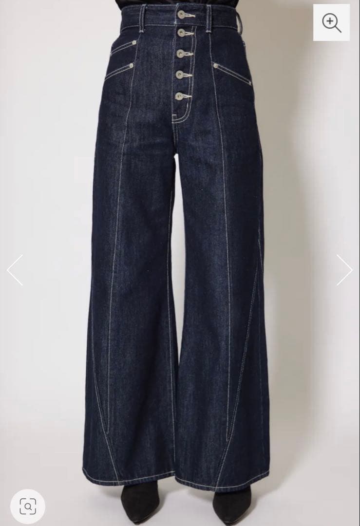 新品タグ付き rienda フロントボタンデザインハイウエストデニムパンツ M rienda | フロントボタンデザインハイウエストデニムパンツ (ワイド