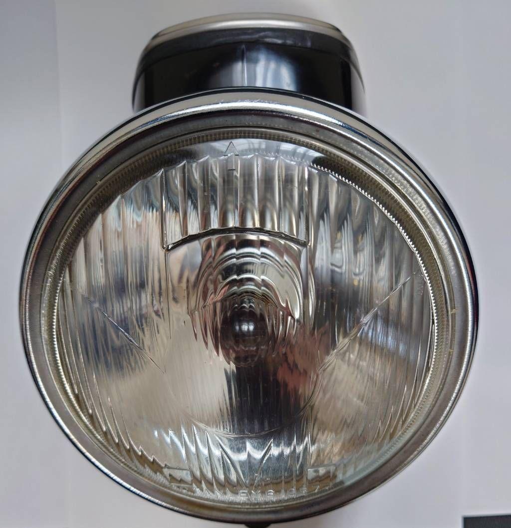 CD90ヘッドライト、スピードメーター