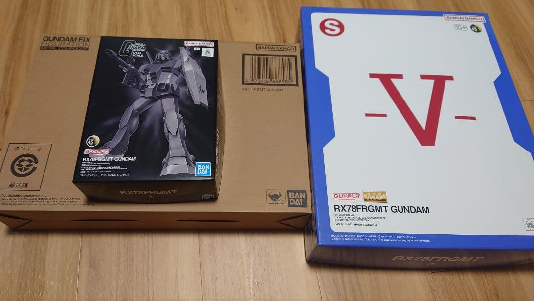 3点セット FRAGMENT ガンプラ＆完成品 GUNDAM 藤原ヒロシ 限定 藤原ヒロシのフラグメント×「機動戦士ガンダム」ガンプラやロゴTなど