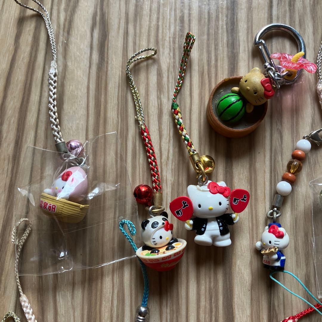 キティちゃん ハローキティ キーホルダー ご当地 レア 生産終了 - メルカリ