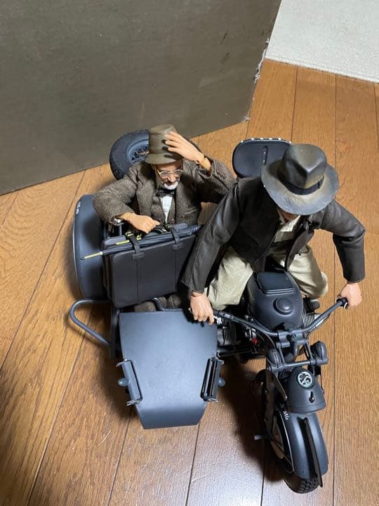 インディ・ジョーンズ／最後の聖戦』 サイドカーシーン再現フィギュア