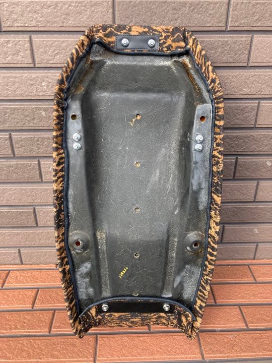 z400gp ジュリアーリシート 貼り直し レオパード z400gpシートジュリ