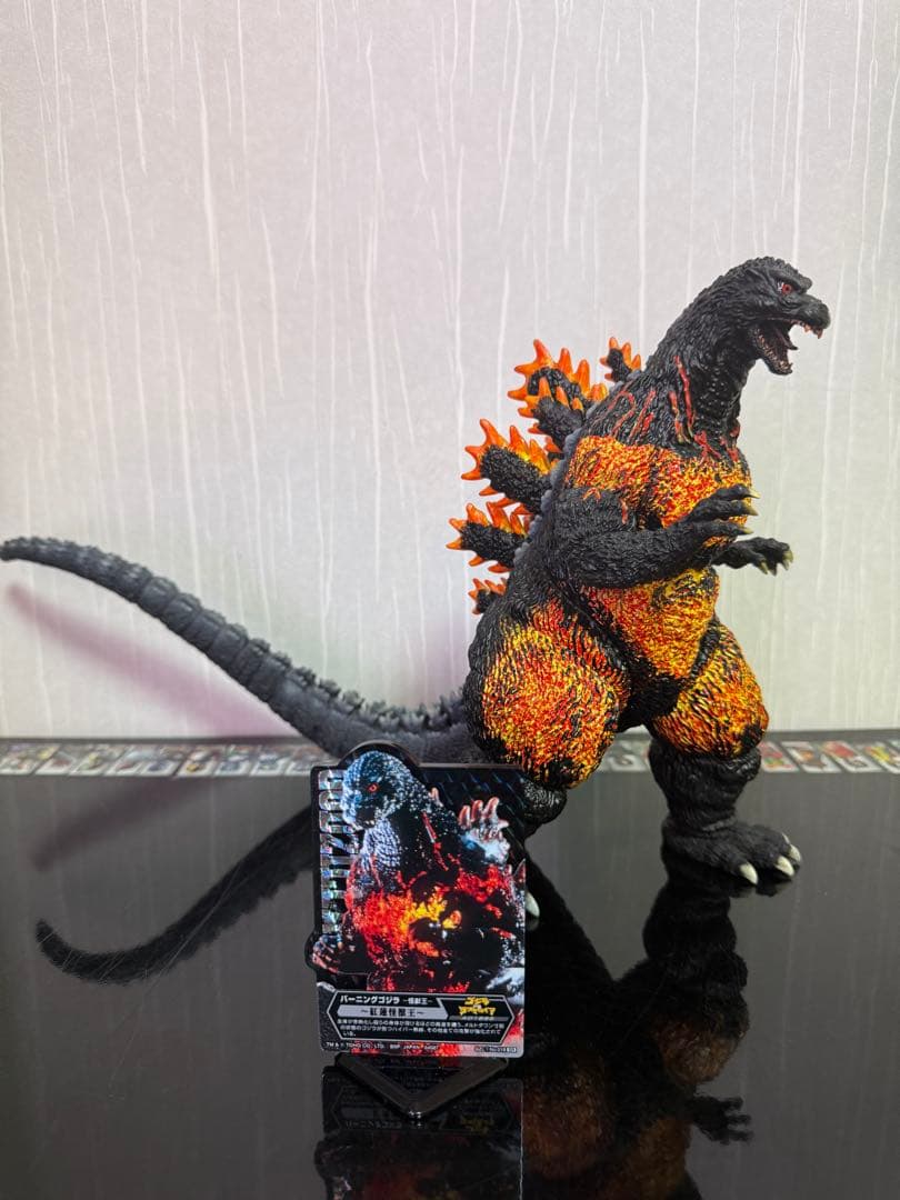 一番くじ ゴジラ 大怪獣列伝 バーニングゴジラ A賞 おまけ付き - メルカリ