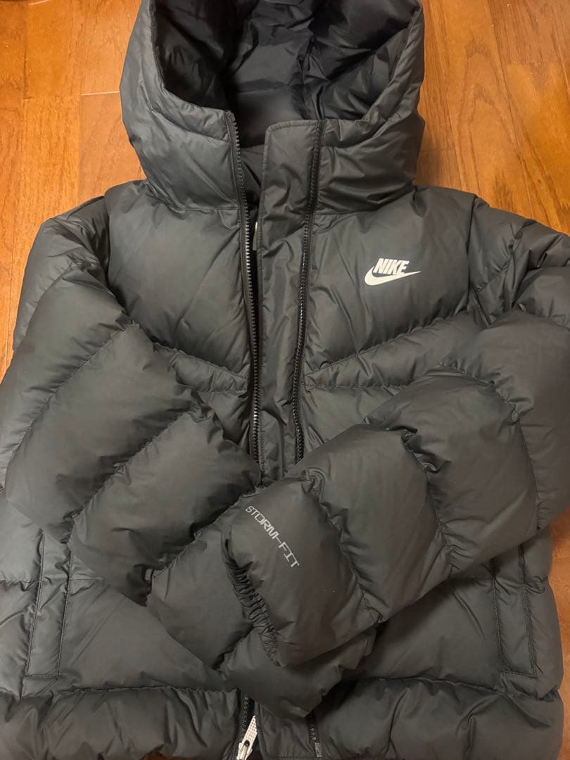 Nike ブラック ダウンジャケット STORM-FIT