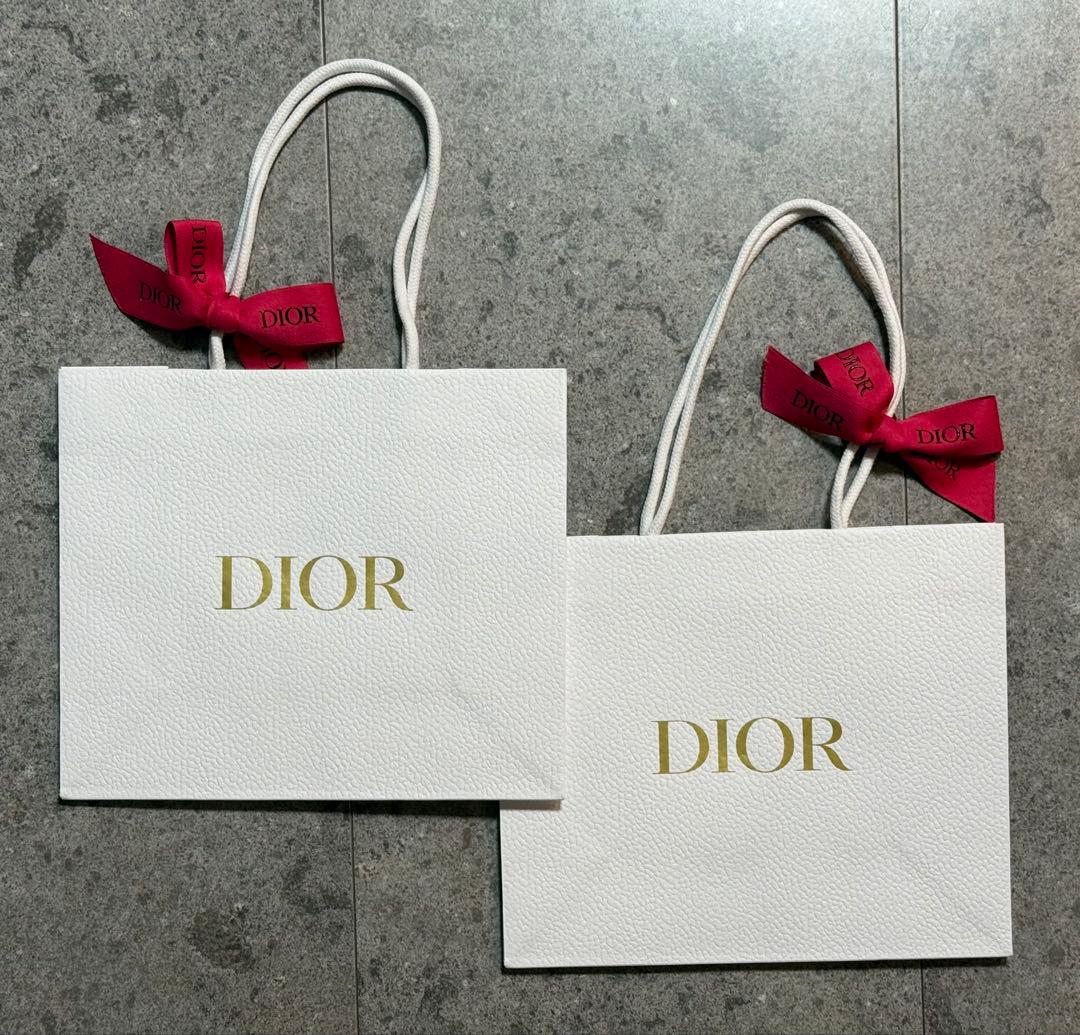 Dior （ディオール）ショッパー リボン付き 紙袋2枚セット - メルカリ