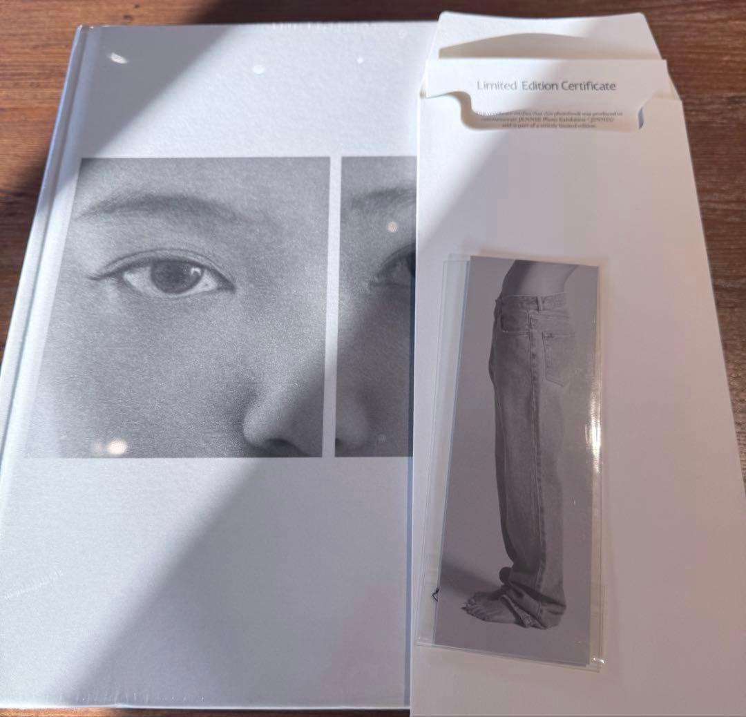 JENNIE <J2NNI5> POP UP ジェニ Photobook 特典付 - メルカリ