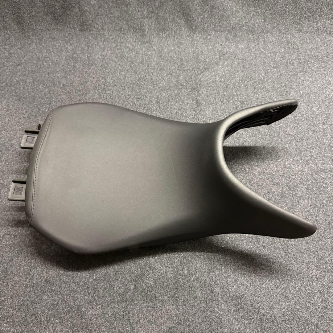  R1200R-LC / R1200RS-LC 純正ローシート