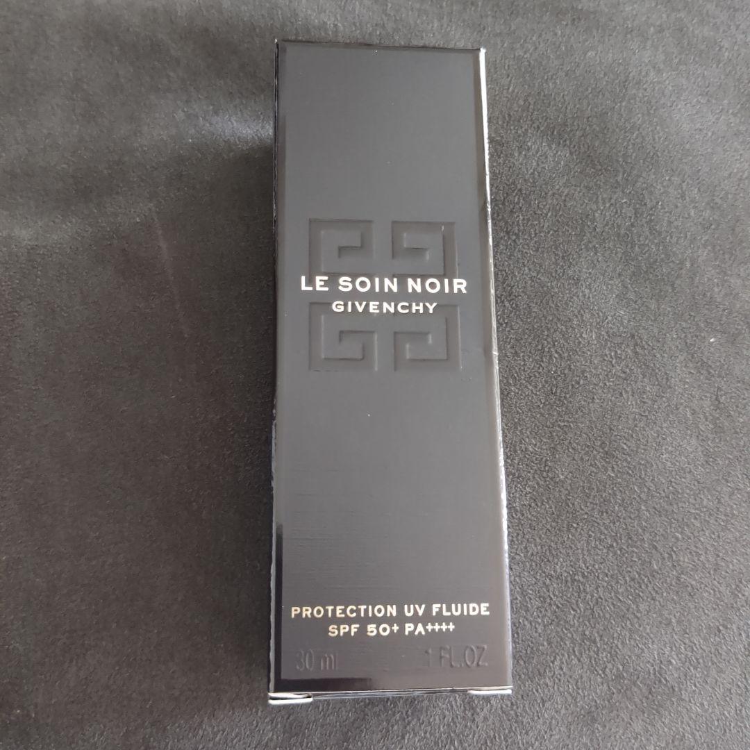 ジバンシィソワンノワールUVフルイド