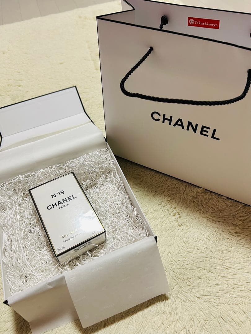 N°19 CHANEL PARIS Eau de Parfum 100ml