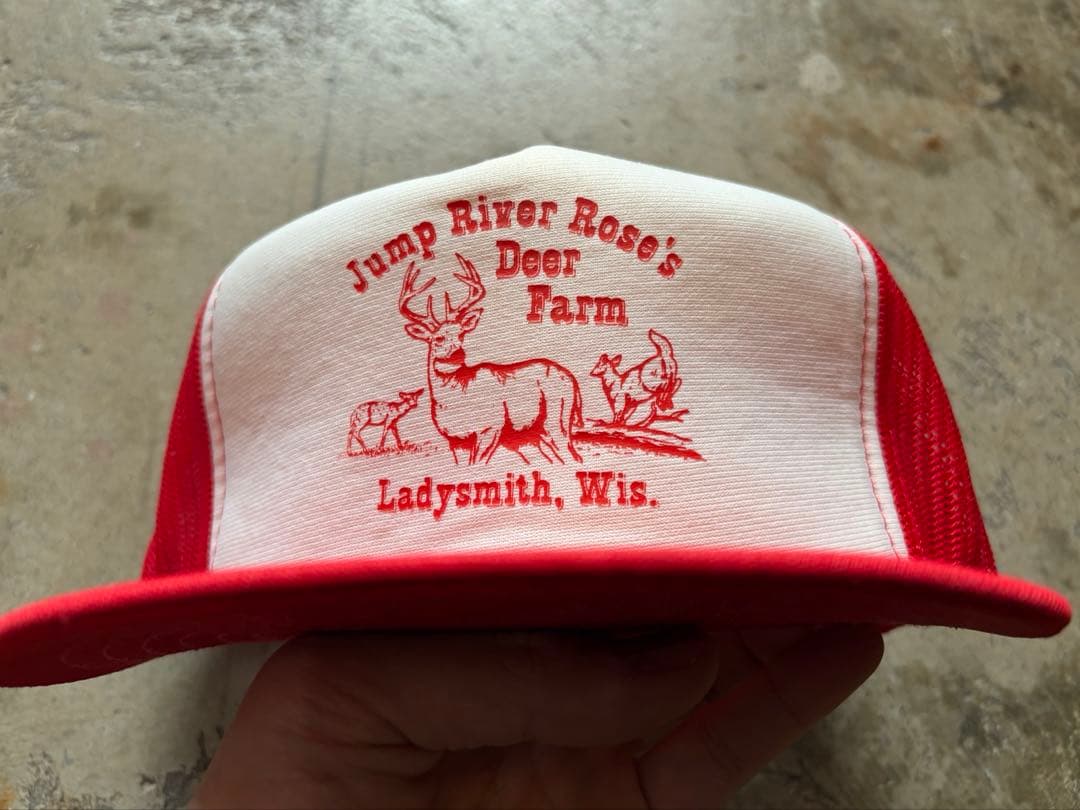 超激レアプリントデッドストックトラッカーキャップ - メルカリ