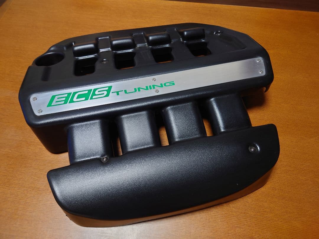 ゴルフ7GTI ECSチューニングエンジンカバー ECS Tuning カーボンエンジンカバー のパーツレビュー | ゴルフ R