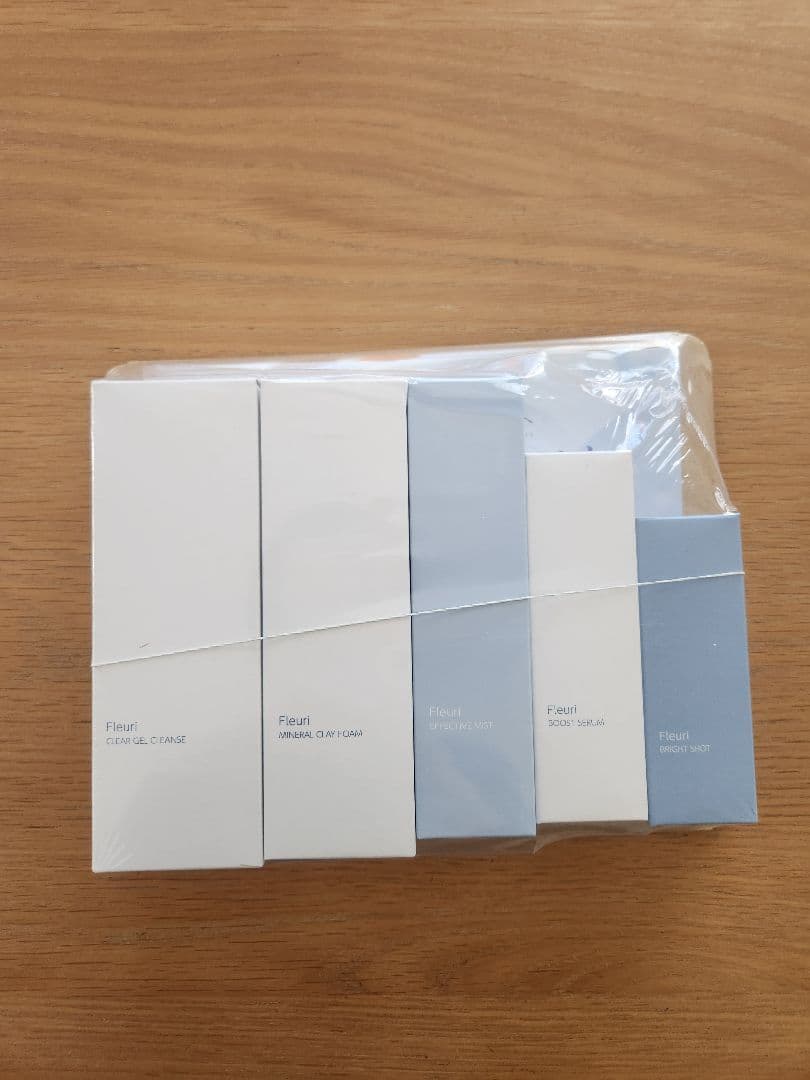 フルリ　クレンジング、洗顔料、化粧水、先行型美容液、美容液　5点セット