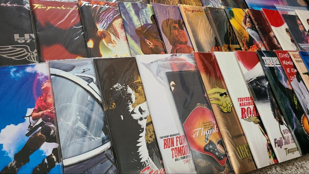 長渕剛 歴代コンサートパンフ (OH!ツアーまで約45年間分) - メルカリ