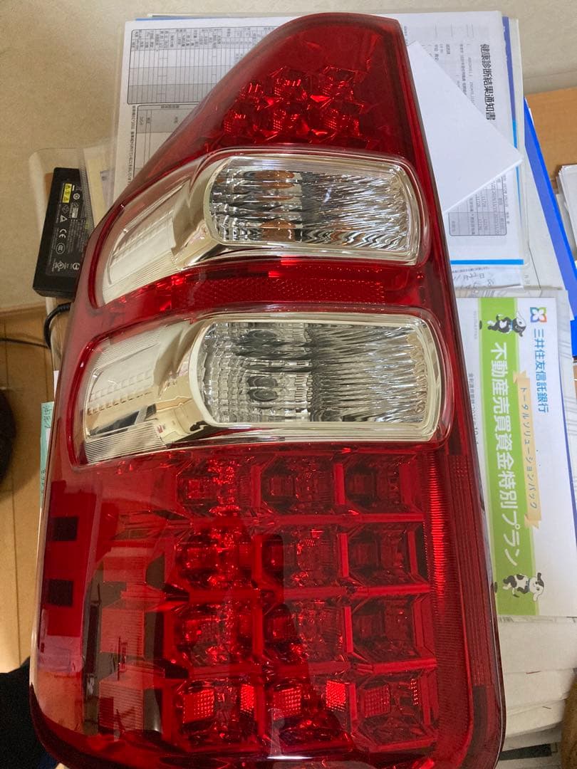 70後期　ノア左テールランプ　　　　　　　イチコウ テールランプ 26-219