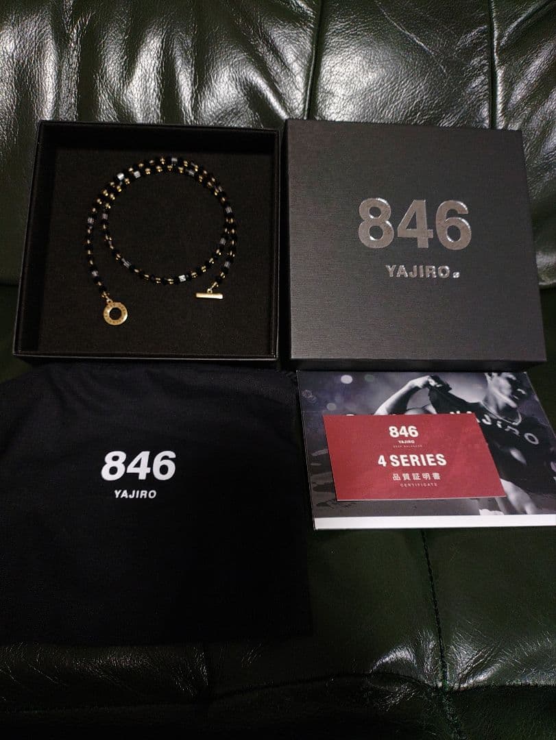 YAJIRO 846 ネックレス ブラック・ゴールド・クリア　箱付き