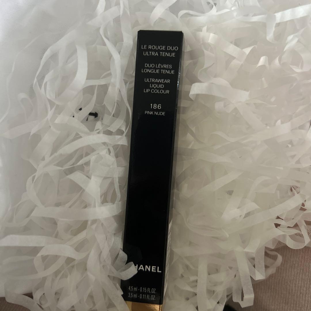 CHANEL リップグロス 186 - ピンクヌード　ルルージュデュオ 新品 CHANEL ルルージュデュオウルトラトゥニュ 186 ピンクヌード