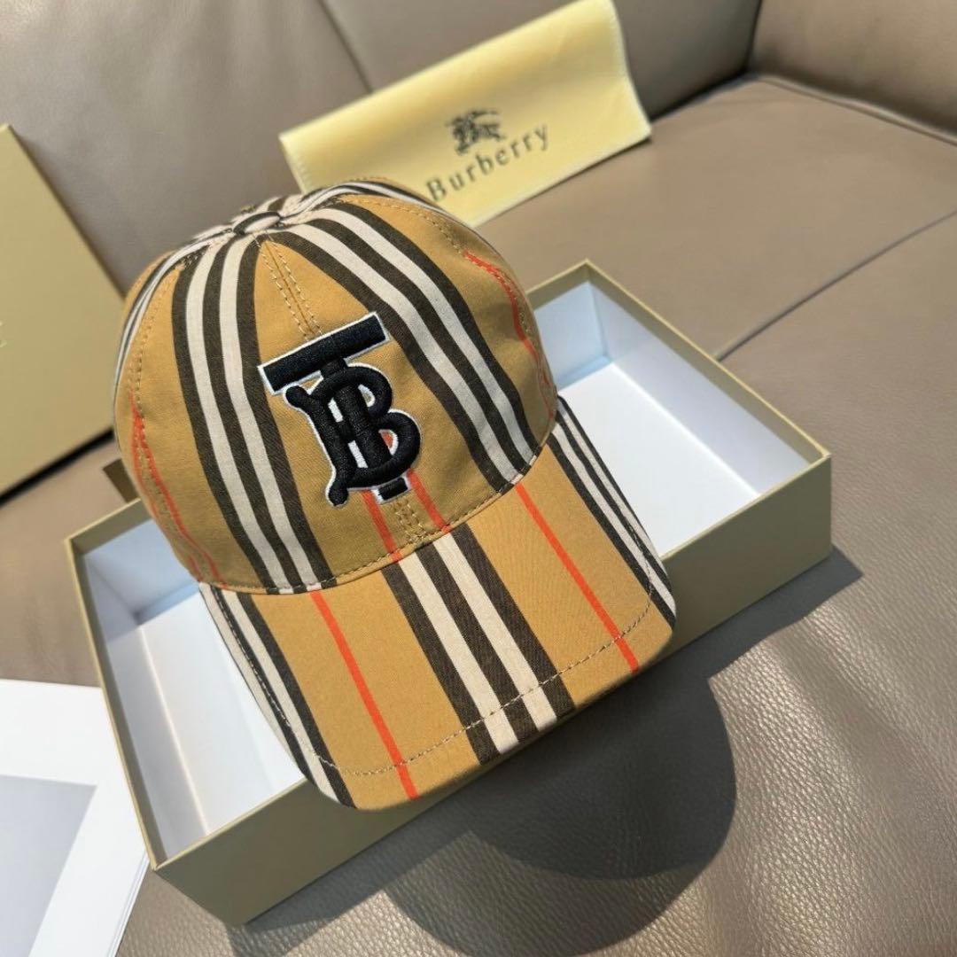 Burberry ストライプ ベースボールキャップ