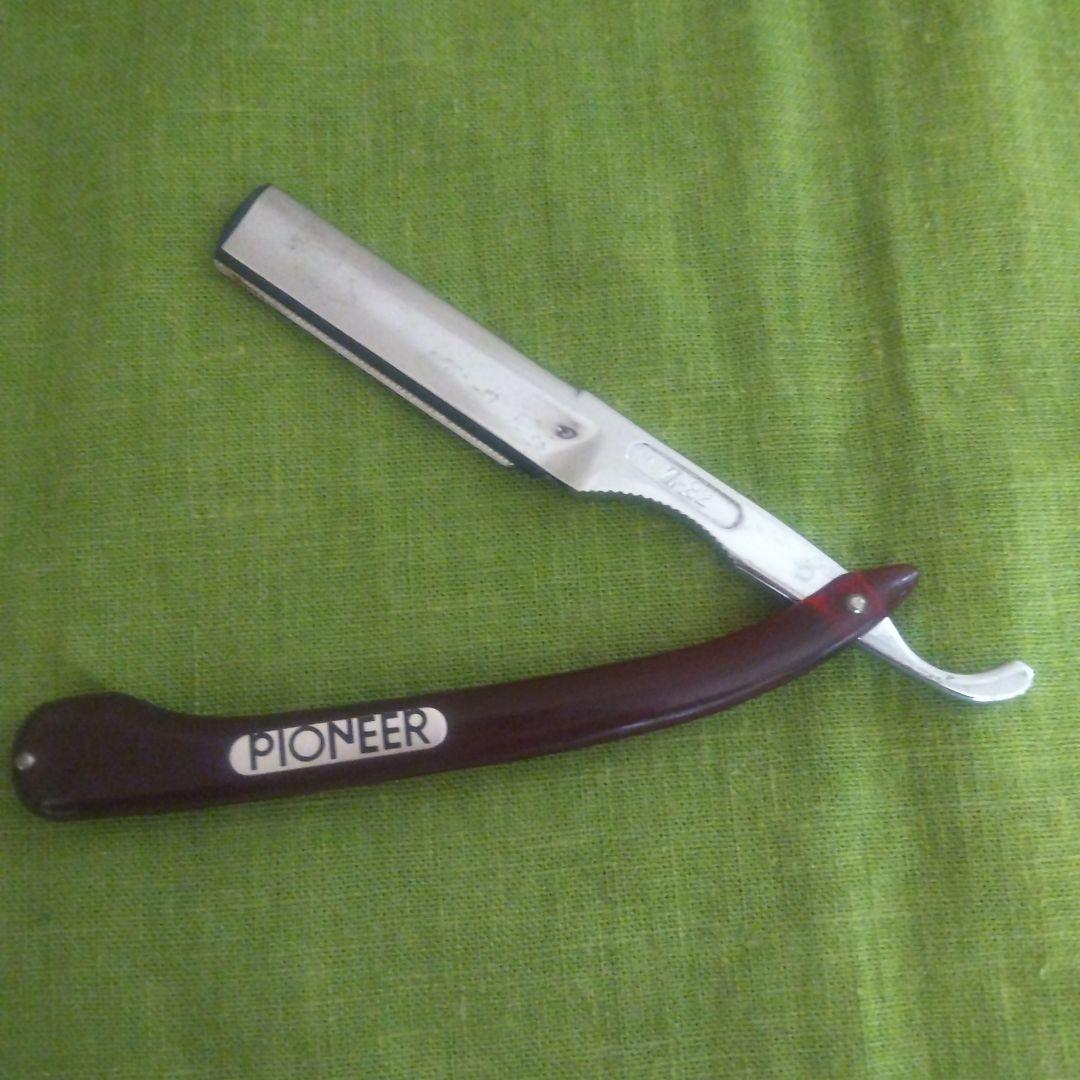 昭和レトロ 西洋剃刀 カットレザー ビンテージ 理容師 美容師 - メルカリ