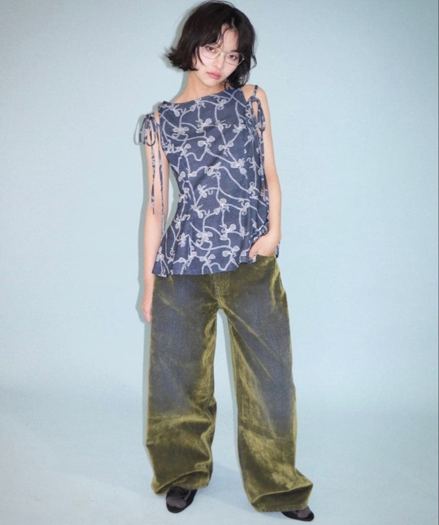 フロッキーデニムパンツ