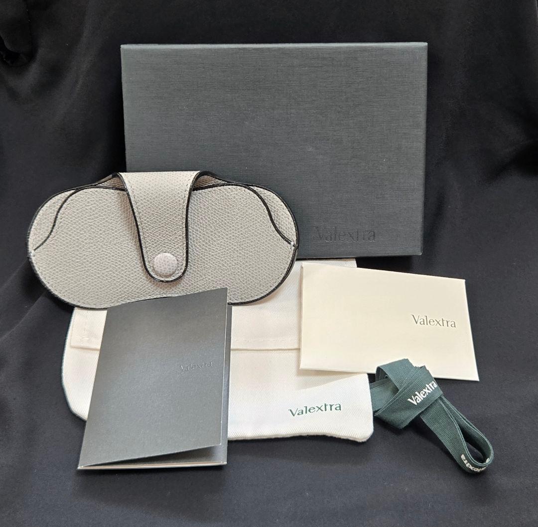 正規品　美品　Valextra 箱付き！メガネケース　サングラスケース　グレー