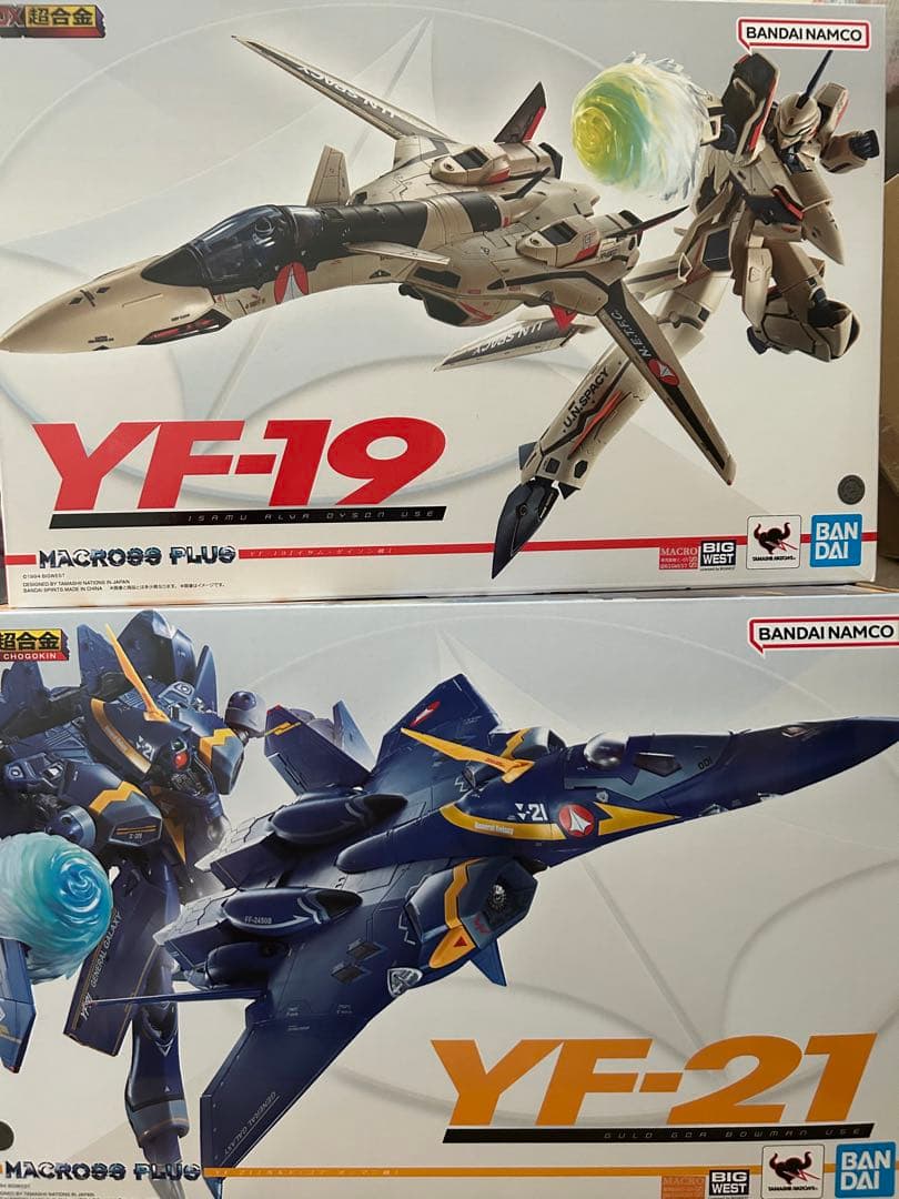 DX超合金 マクロスプラス YF-19　YF-21