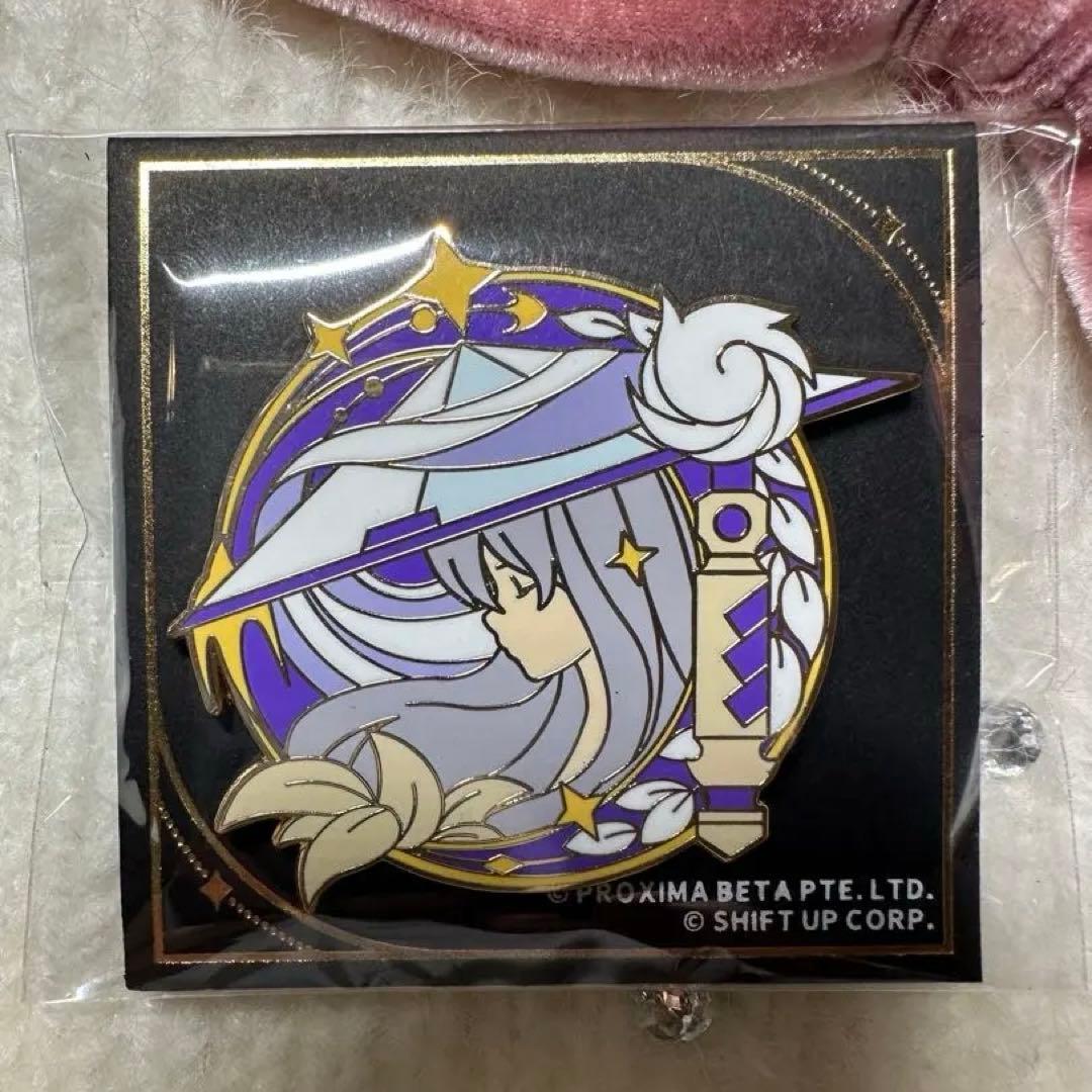 勝利の女神NIKKE AGF2025 抽選特典 紅蓮 メタルバッジ - メルカリ