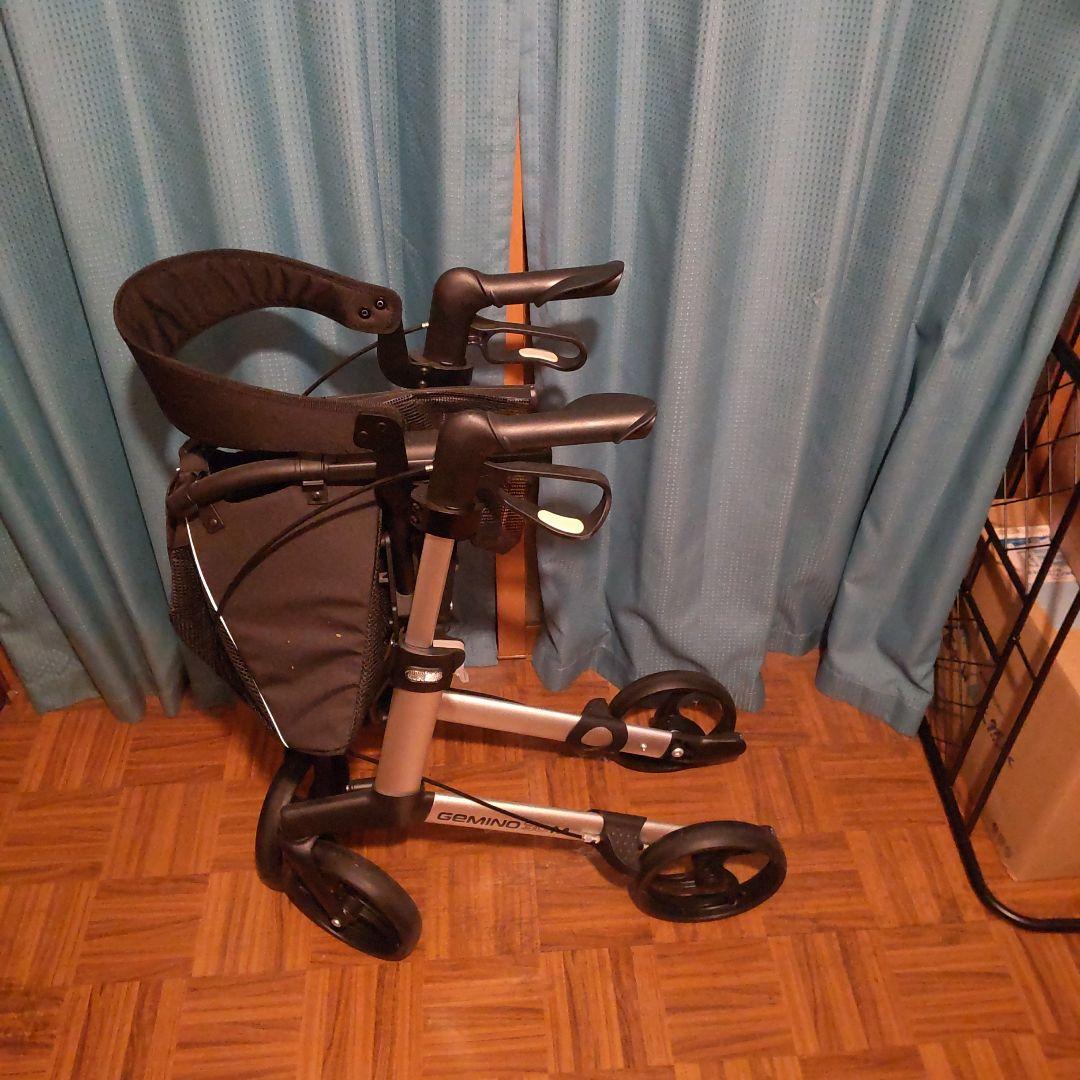 パラマウントベッド　歩行器