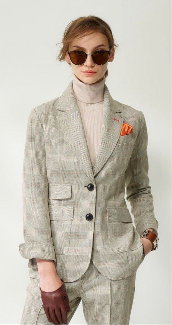 ★未使用★ Regina Romantico スーツ　サイズ38