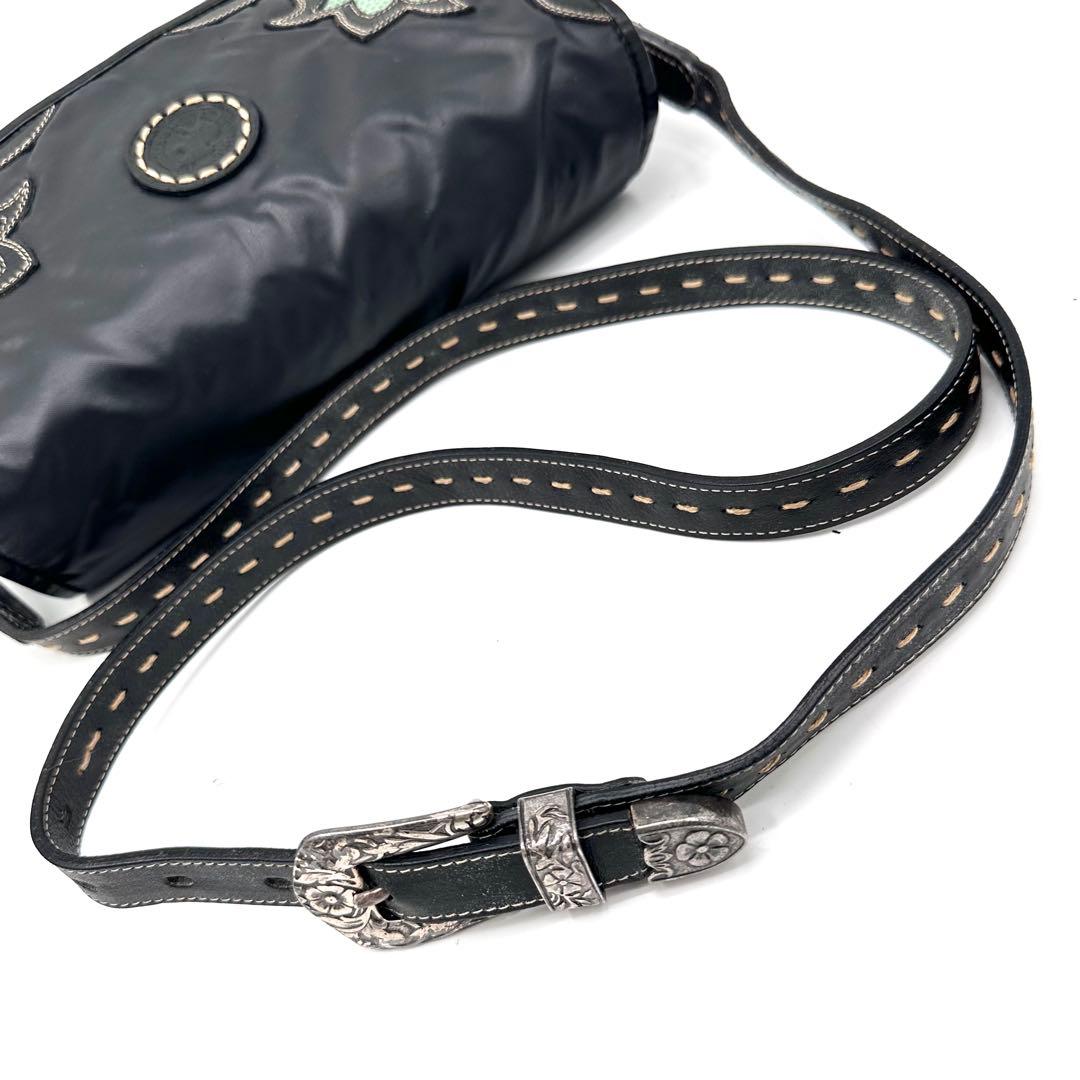 希少✨ハンティングワールド ショルダーバッグ コンチョ バチューサー