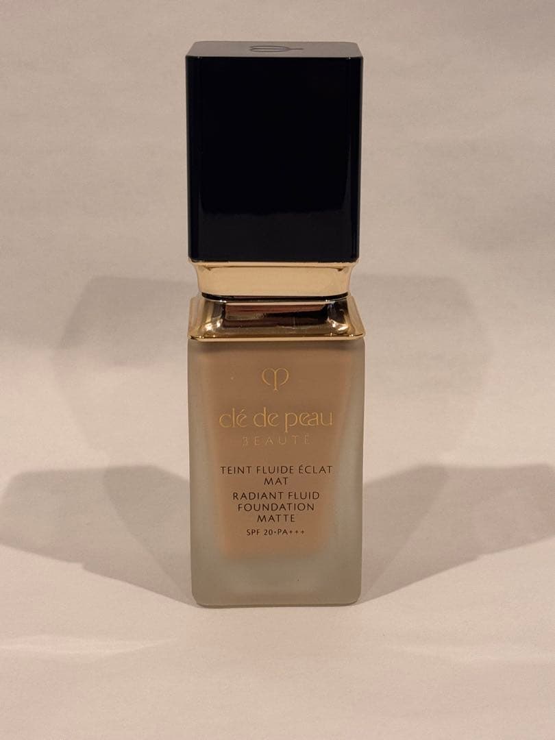 クレドポーボーテ テイント フリュイド エクラ マット 35ml オークル00