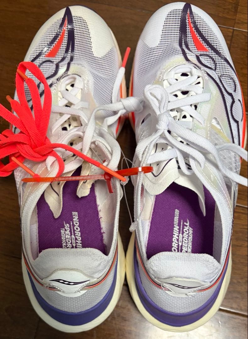 最終値下 未使用 Sauconyエンドルフィンエリート 26.5cm 替紐付