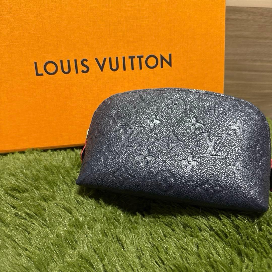 LOUIS VUITTON 化粧ポーチ