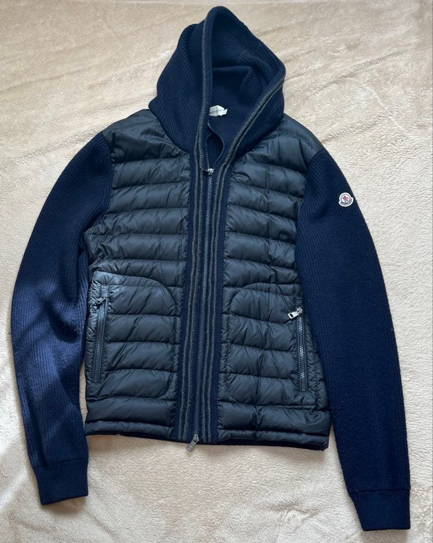 MONCLER（モンクレール）フード付 ニット切り替えダウン MONCLER (モンクレール) ニット切り替え フルジップ 襟付き ダウン