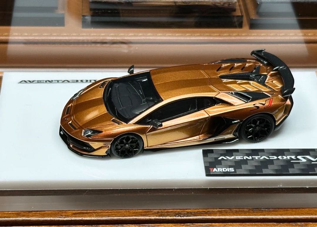Tardis ランボルギーニ　アヴェンタドール　SVJ ゴールド　1/64
