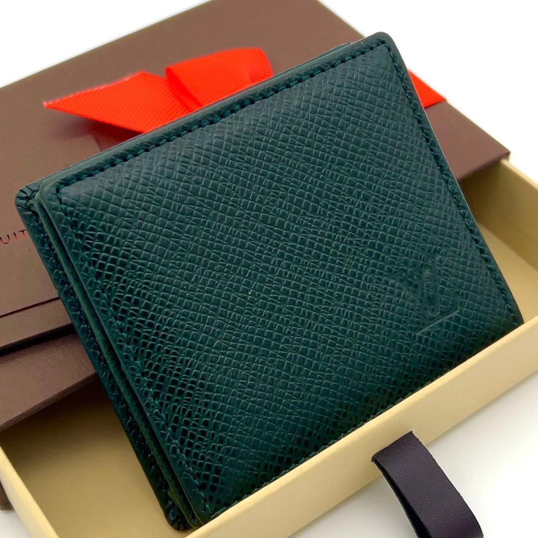 ルイヴィトン タイガ ケース 小銭入れ ポルトモネ ボワット 緑