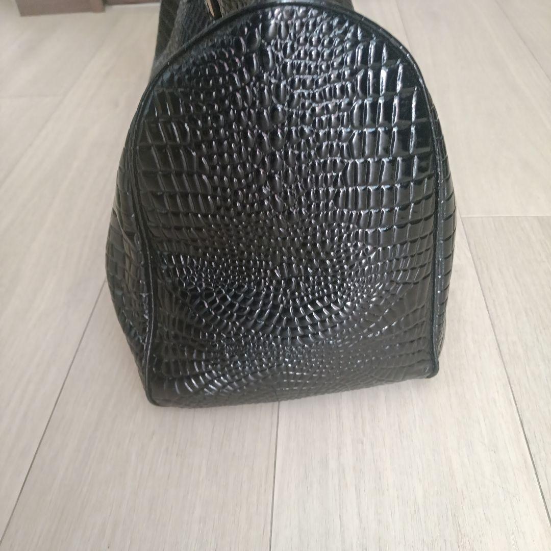 クロコダイル風 ブラック ボストンバッグ - メルカリ