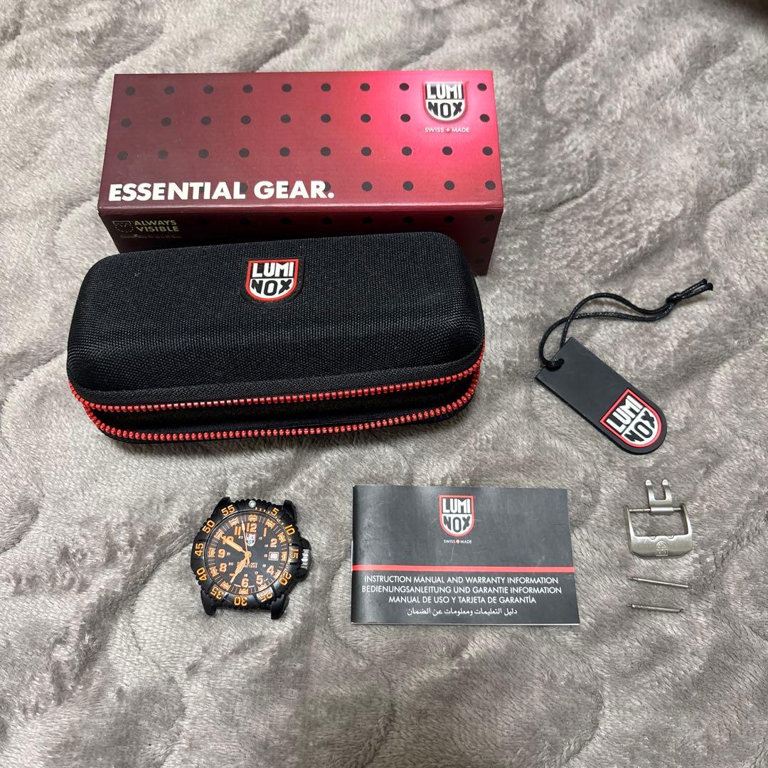 Luminox アナログ時計 ブラック/オレンジ