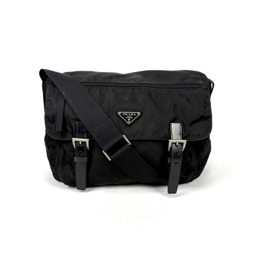 プラダ　PRADA メッセンジャーバッグ　トライアングルロゴ　ブラック　ナイロン