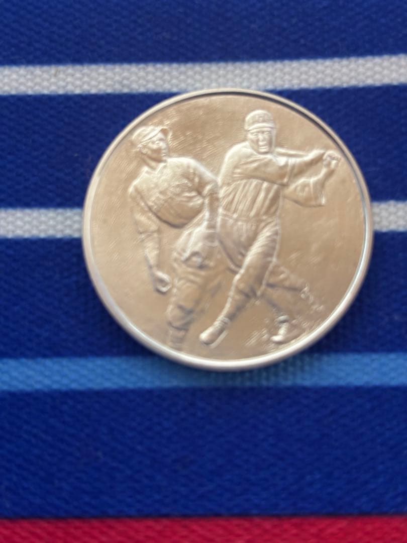 と*夫様 造幣局　2004年 プロ野球70周年記念メダル　銀メダル　シルバー92