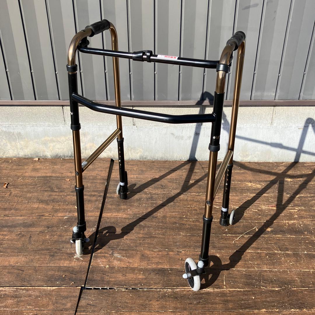 C-4 アクションジャパン キャスター 歩行器 ウォーカー 折りたたみ式 アルミ