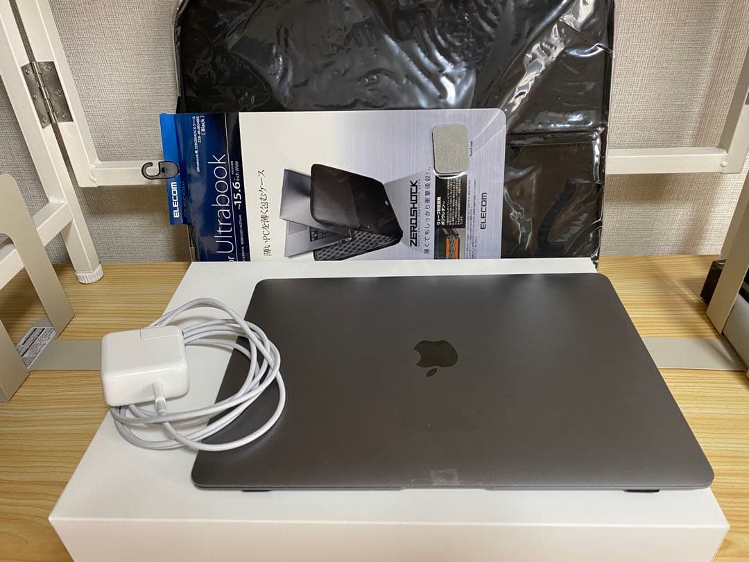【箱、ケースつき】MacBook Air M1 2020 13インチ 256GB